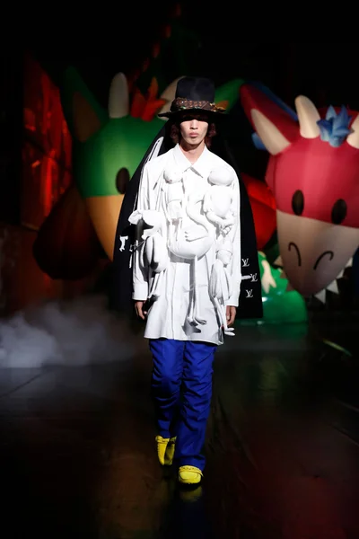 Look 54